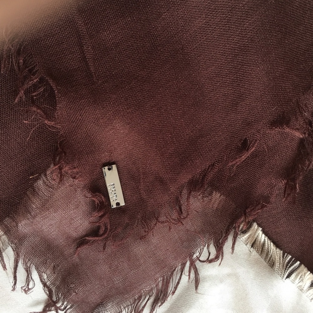 Scarf - Picture 5 of 5